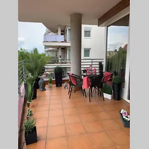 Vip Mini Resort,private Parking & Balcony Apartman Budapest